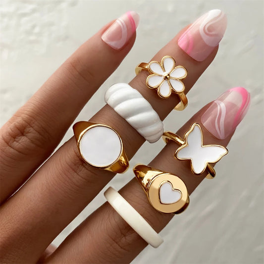 Eternal Love – Vintage White Heart Ring Set