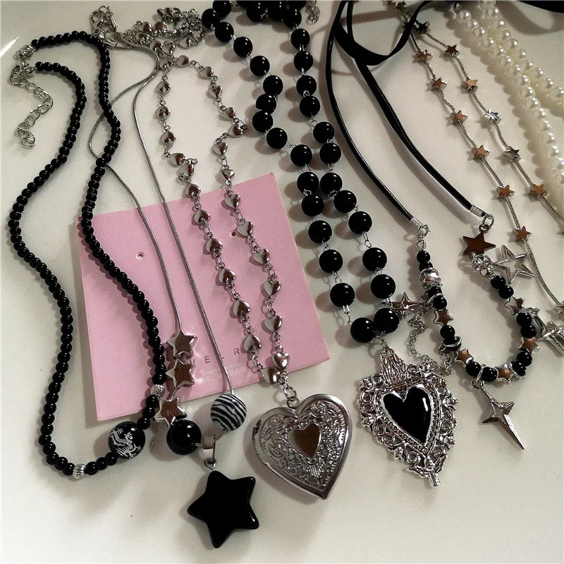 Punk Gothic Black Peach Heart & Star Pendant Choker Necklace – Y2K Jewelry